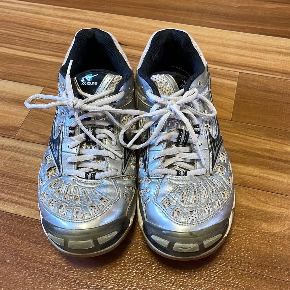 Mizuno volleyball shoes!
